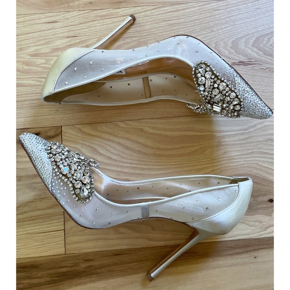 NEW BADGLEY MISCHKA Quintana Crystal Jewels Embellished Pointed Toe Pump HeelS - Picture 3 of 15